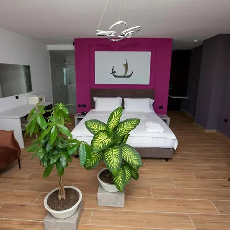 Benelux Hotel