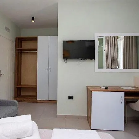 Benelux 4*